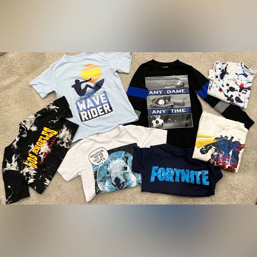 Set of boys shirts Size: MEDIUM (7/8)